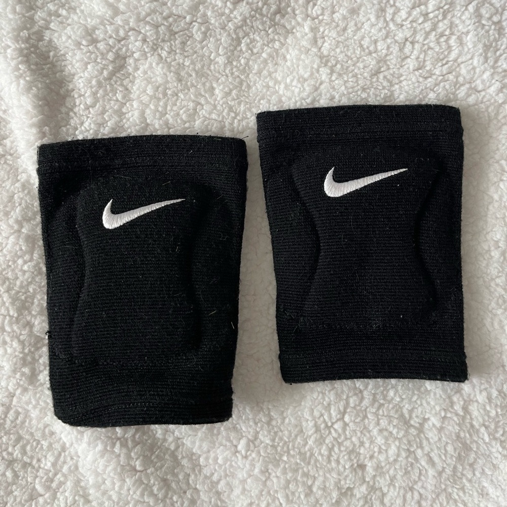 nike knee pads